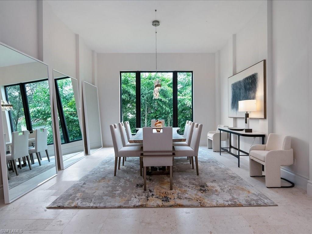 ESCADA AT TIBURON - Residential