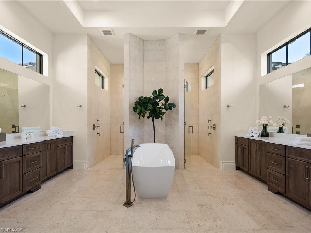 ESCADA AT TIBURON - Residential