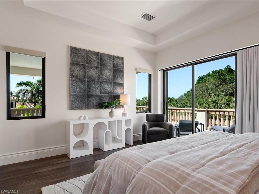 ESCADA AT TIBURON - Residential