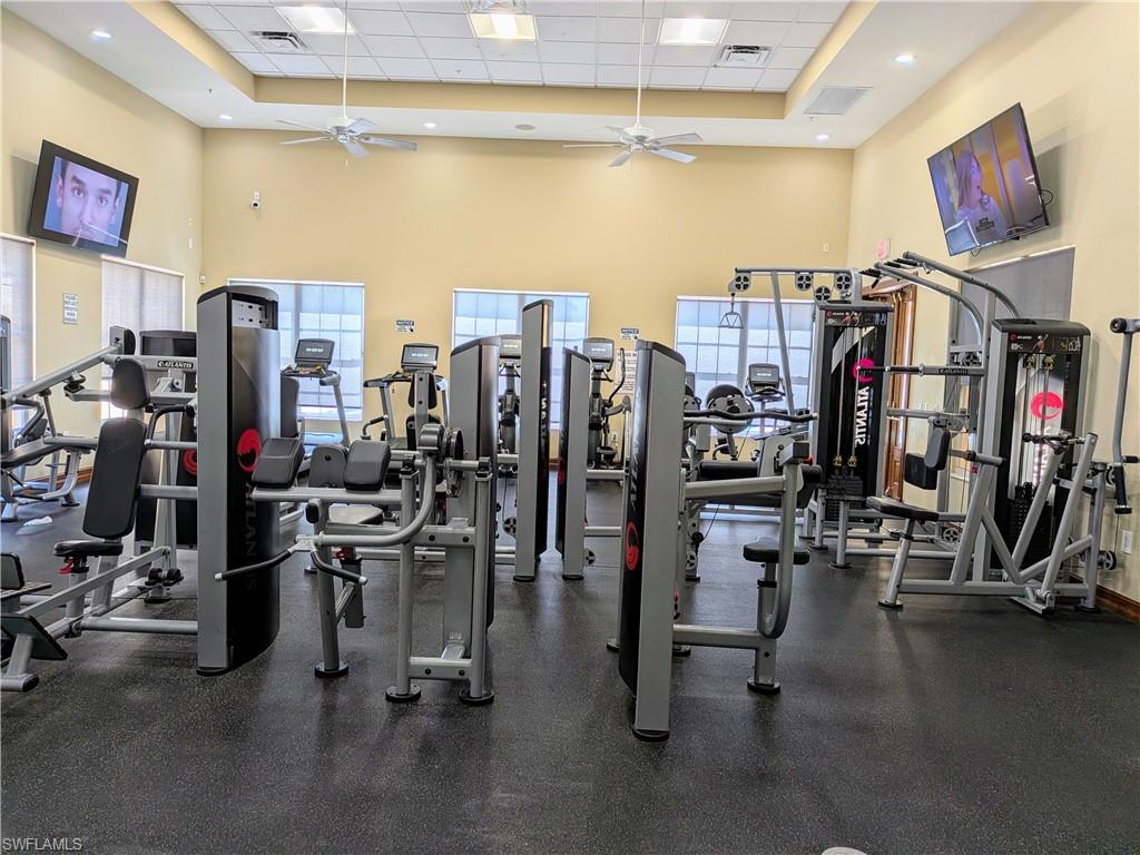 COLLEGE POINTE - Residential