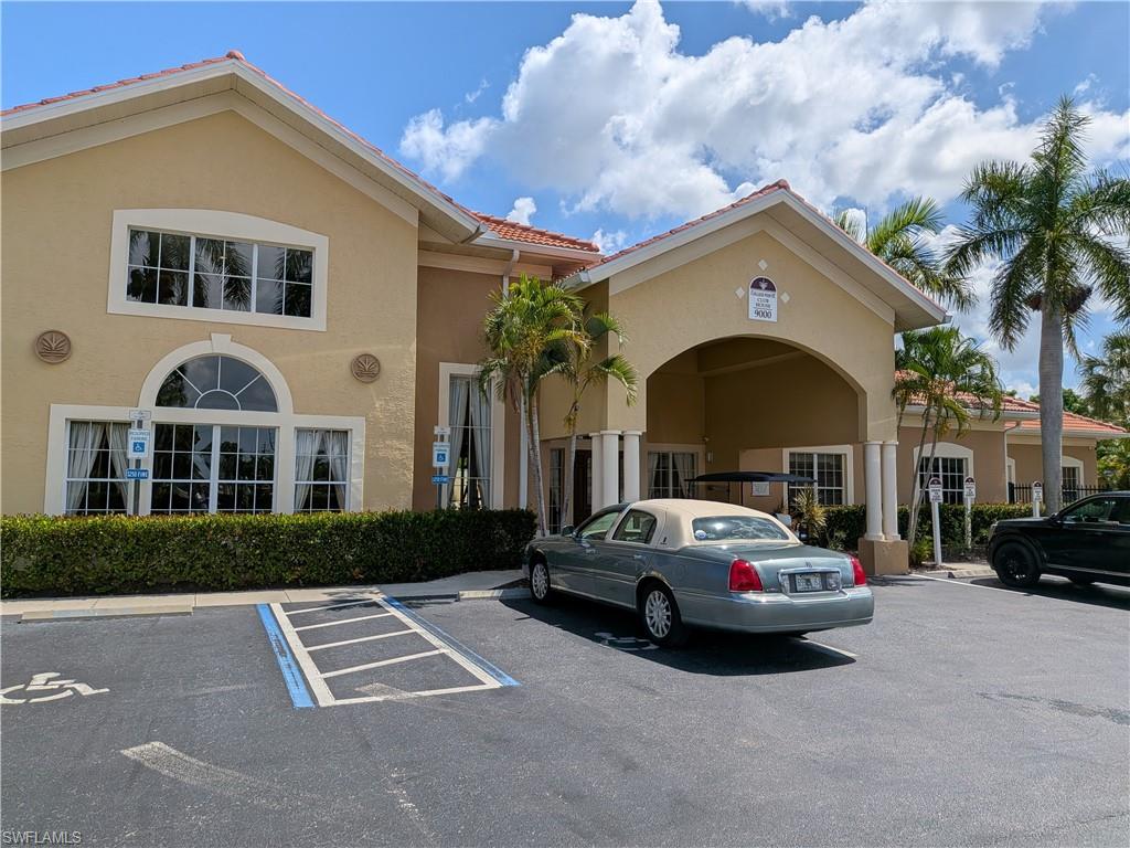 COLLEGE POINTE - Residential