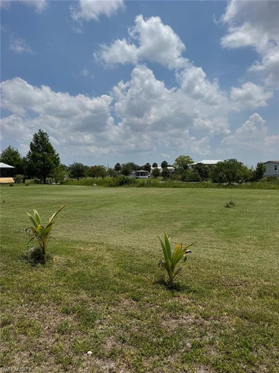 MOORE HAVEN - Land