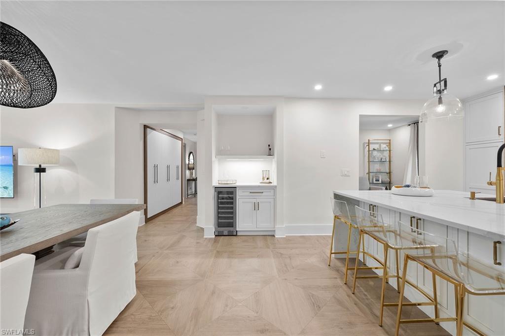 OLDE WESTLAKE VILLAS - Residential Lease