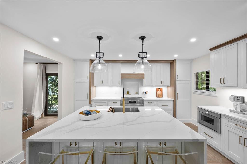 OLDE WESTLAKE VILLAS - Residential Lease