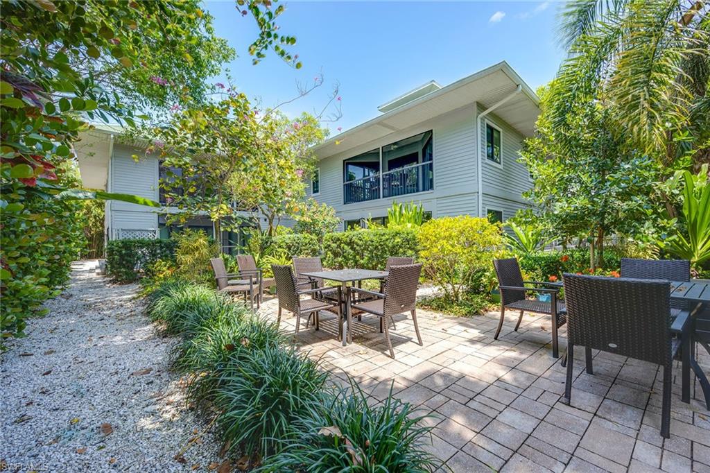 OLDE WESTLAKE VILLAS - Residential Lease