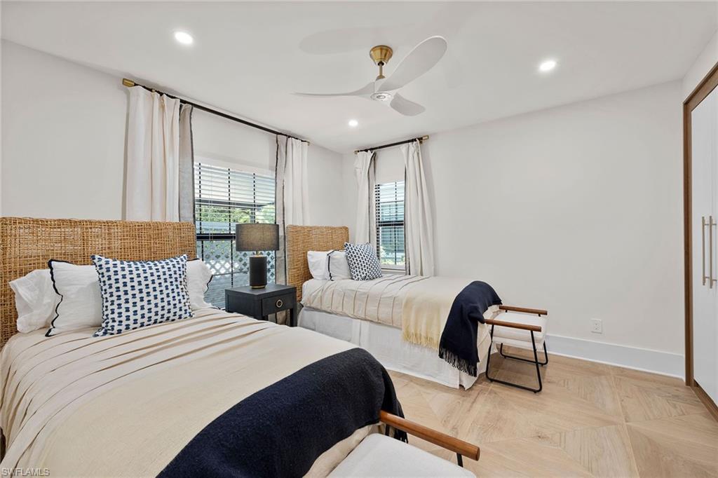 OLDE WESTLAKE VILLAS - Residential Lease
