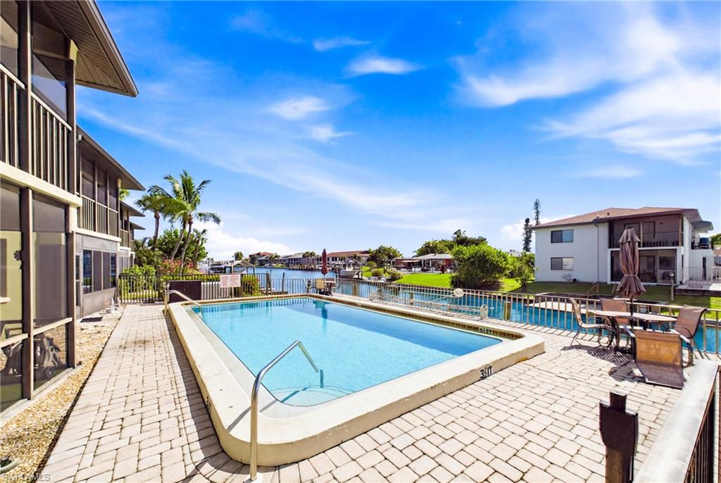 HEATHERTON MANOR CONDO - Residential
