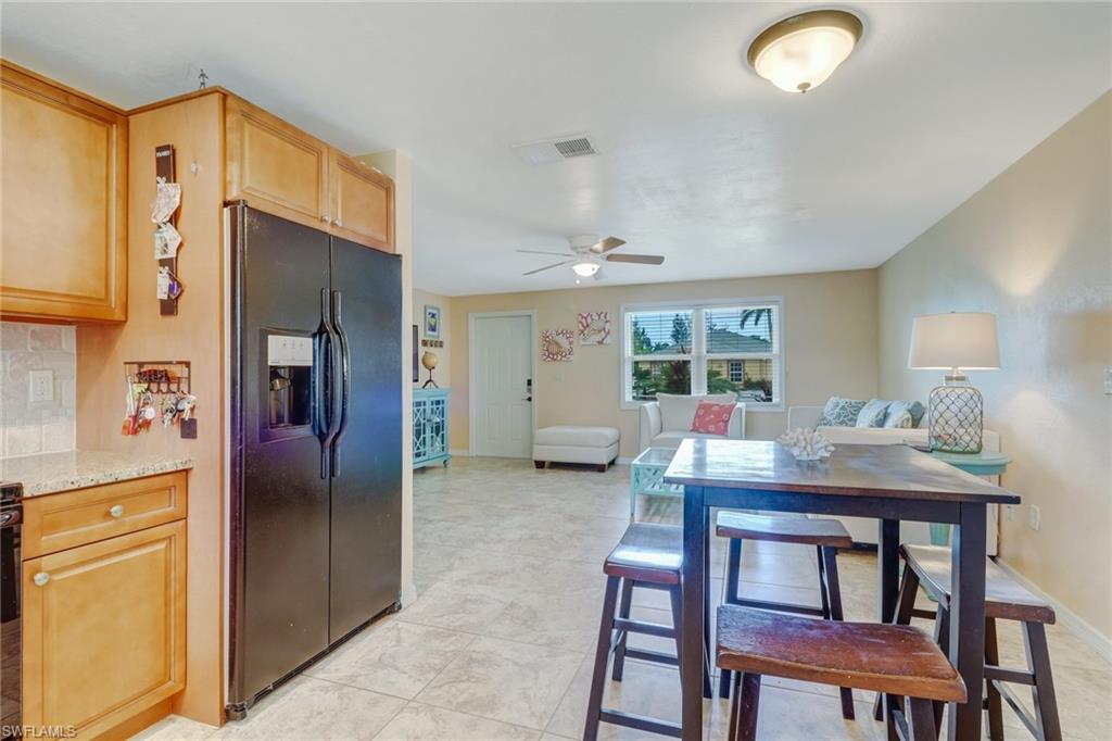 NAPLES MANOR - Residential