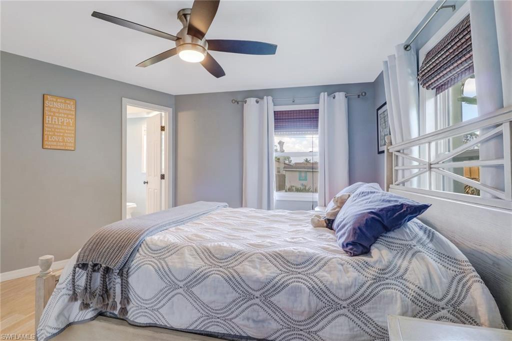 NAPLES MANOR - Residential