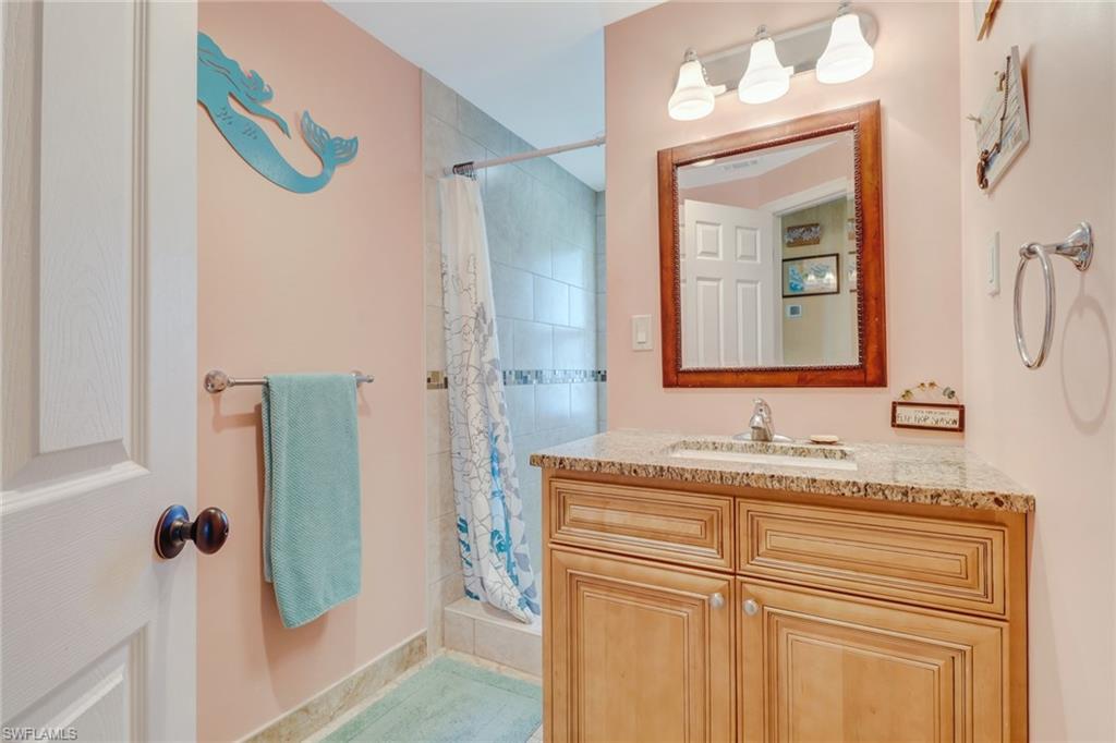 NAPLES MANOR - Residential