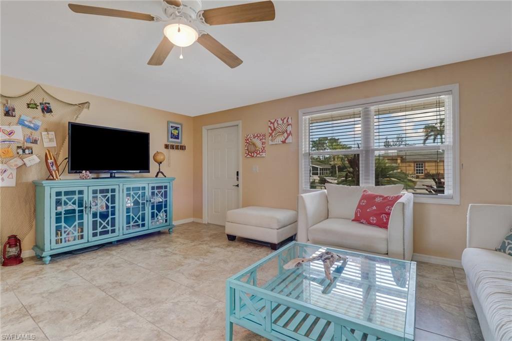 NAPLES MANOR - Residential