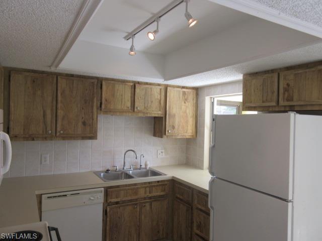 RENDEZVOUS CONDO - Residential