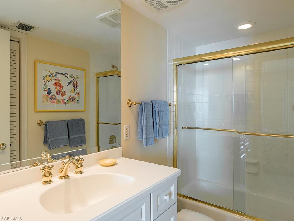 MERIDIAN CLUB - Residential
