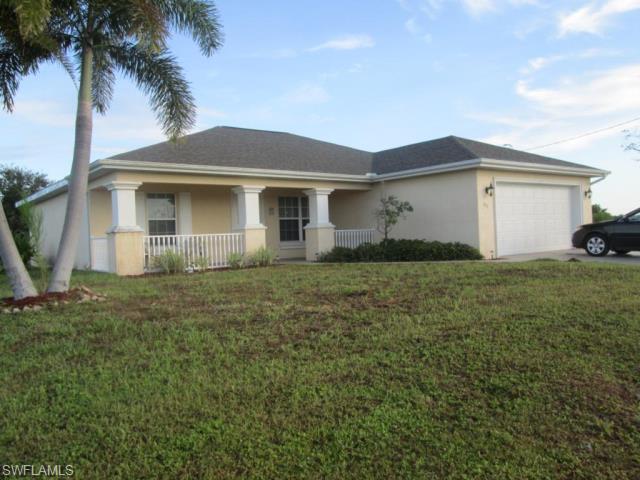 Well maintained 3 bedroom 2 bath 2 car garage pool home located in South Lehigh.  Carpet floors throughout except in the wet areas.  All kitchen appliances convey.  Split bedroom floor plan and open living and dining area.  You will not be disappointed, view this home today.