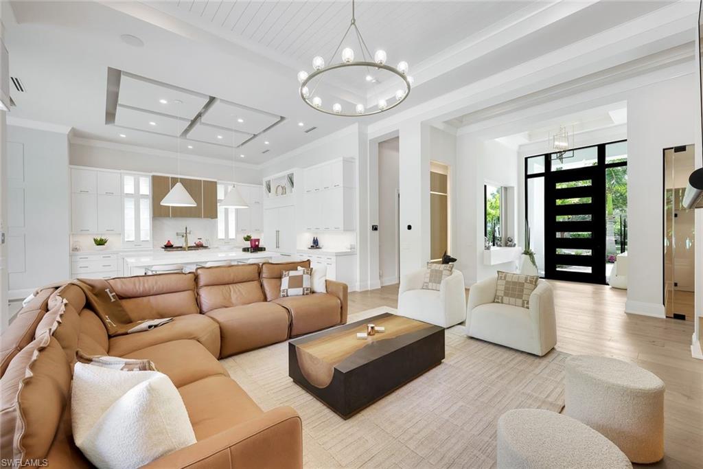 PARK SHORE - Residential