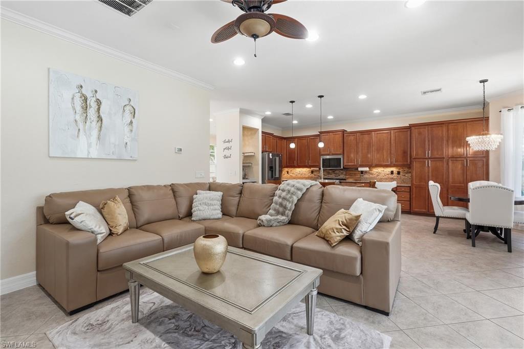 BOTANICA LAKES - Residential