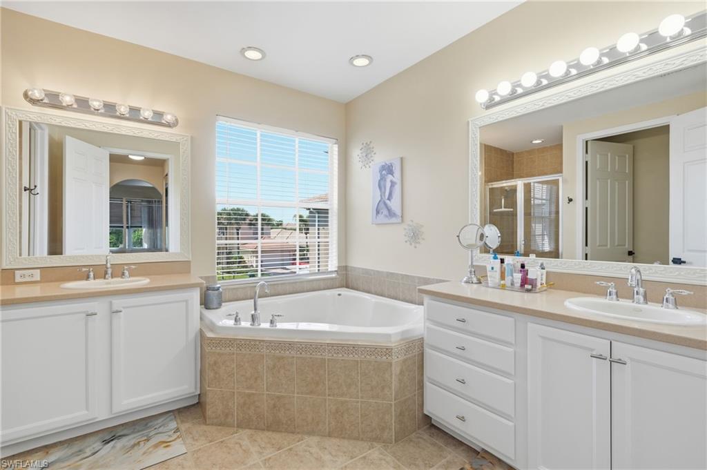 BOTANICA LAKES - Residential