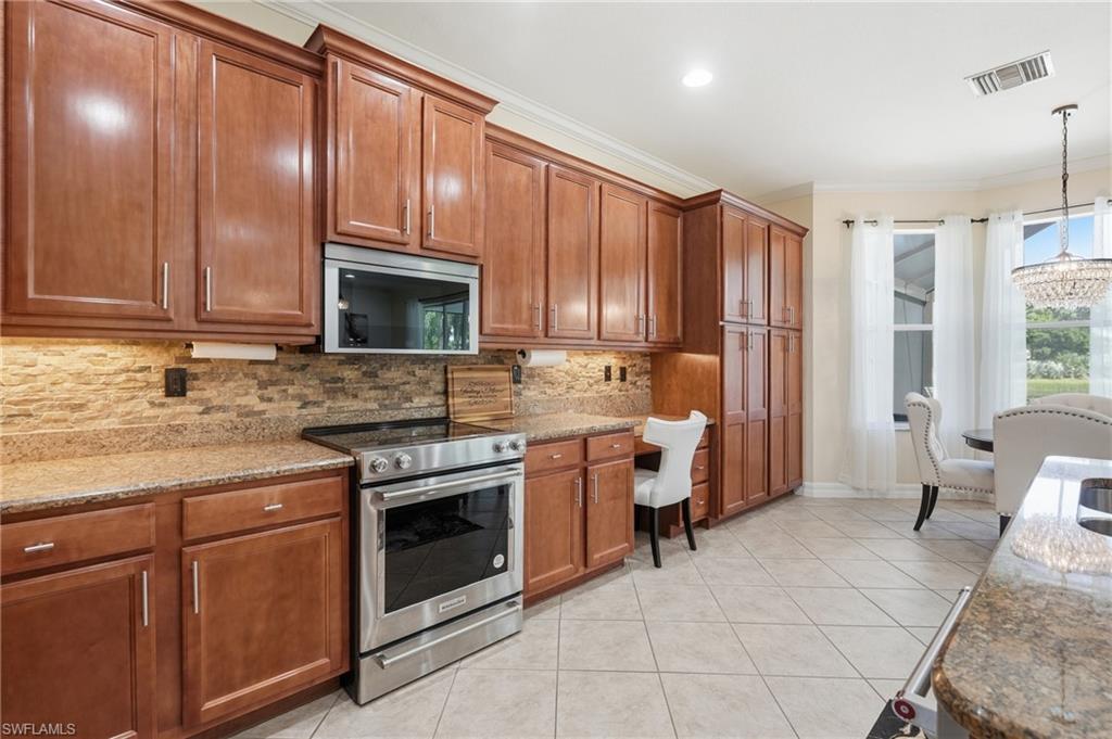 BOTANICA LAKES - Residential