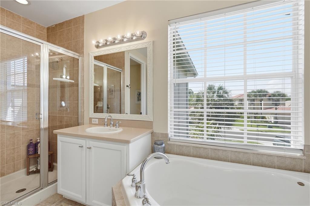 BOTANICA LAKES - Residential