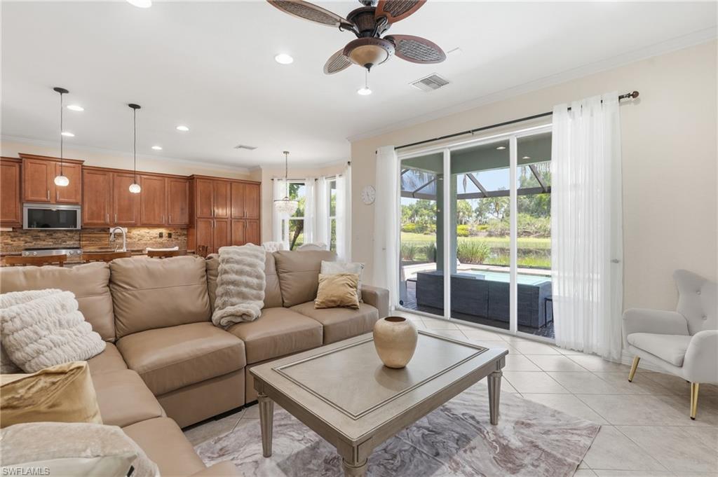 BOTANICA LAKES - Residential