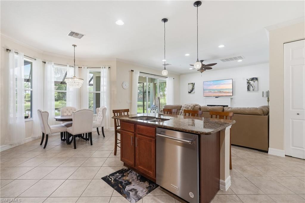 BOTANICA LAKES - Residential