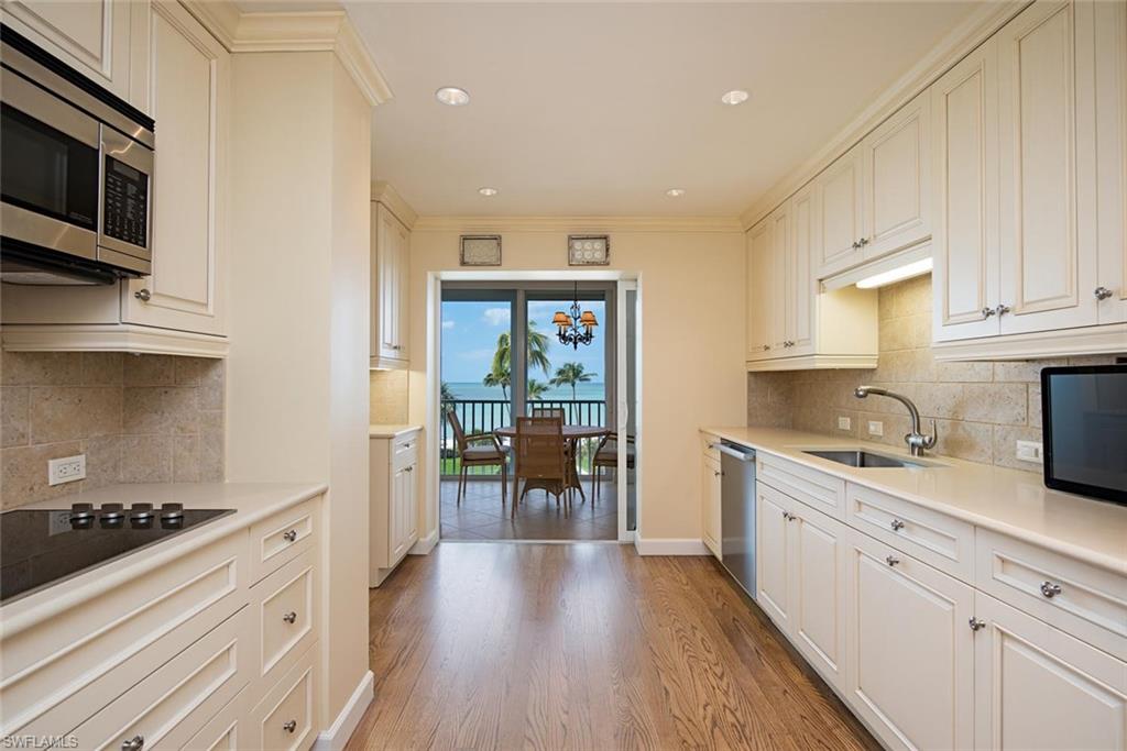 LAURENTIANS - Residential