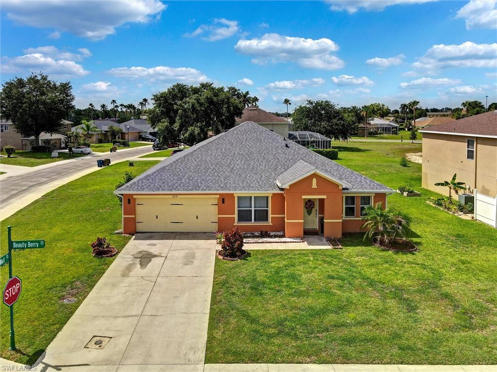 TOWN LAKES - Residential