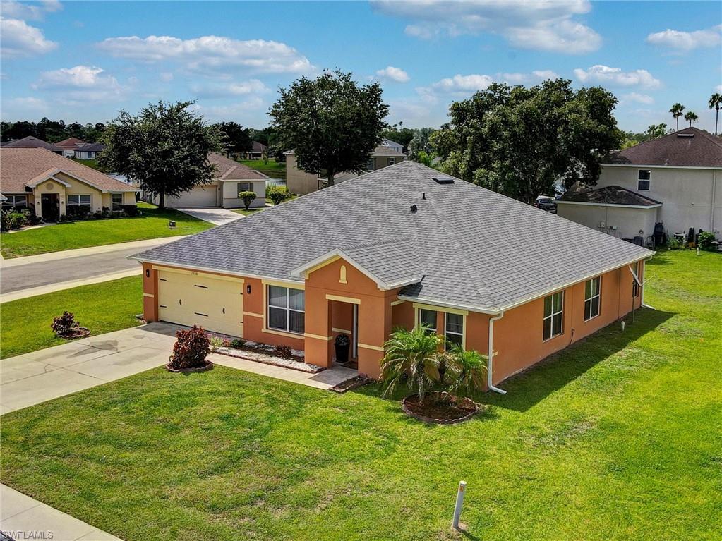 TOWN LAKES - Residential