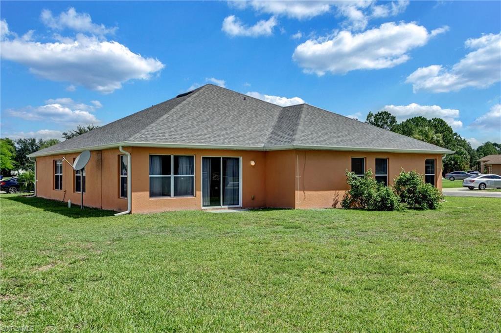 TOWN LAKES - Residential