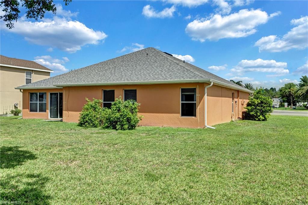 TOWN LAKES - Residential