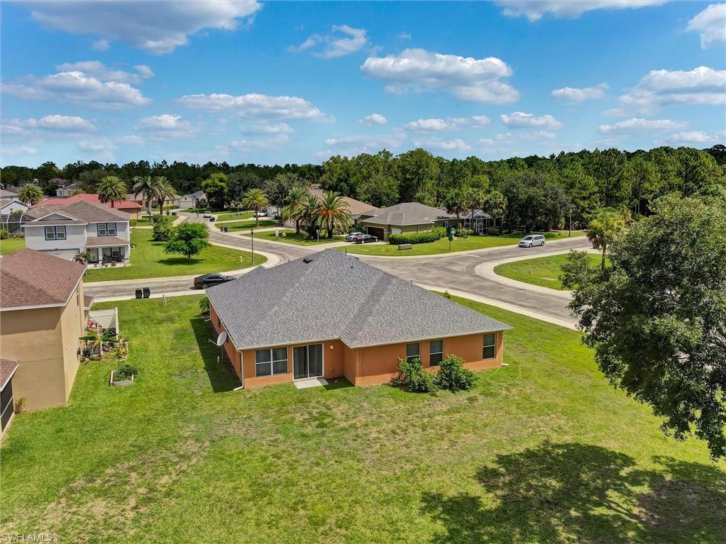 TOWN LAKES - Residential