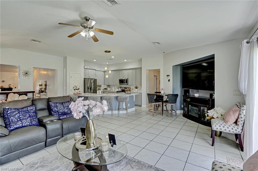 TOWN LAKES - Residential