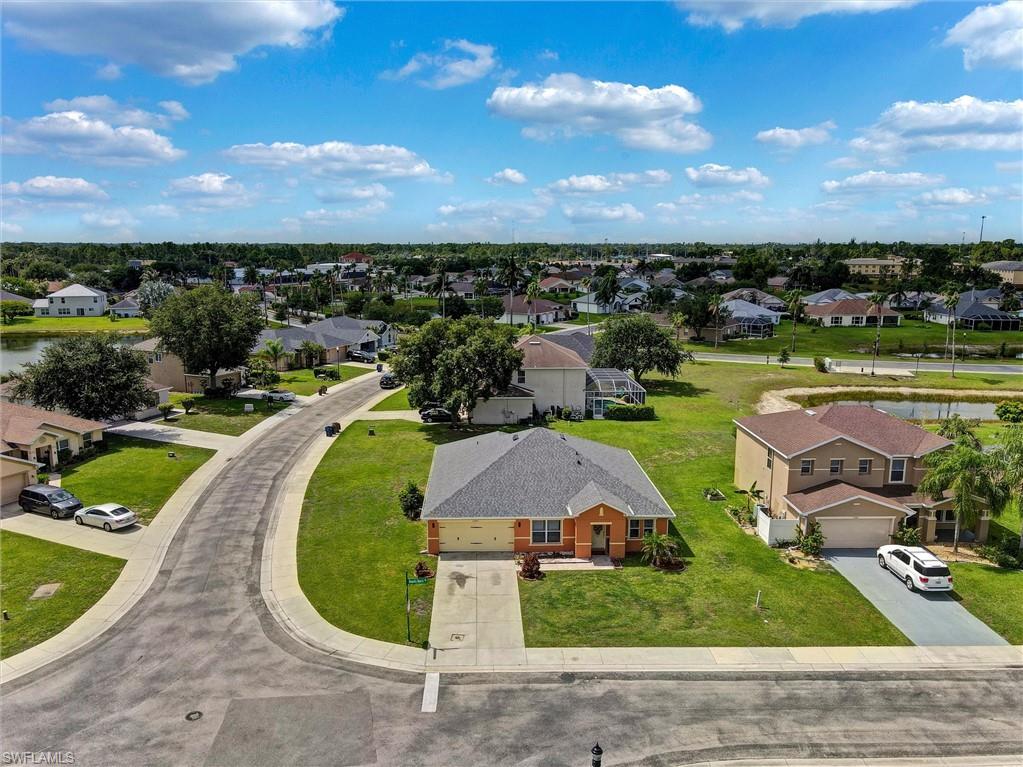 TOWN LAKES - Residential