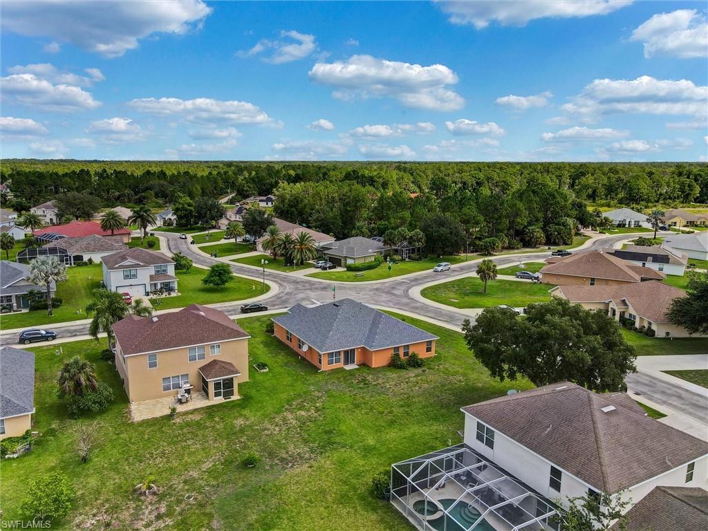 TOWN LAKES - Residential