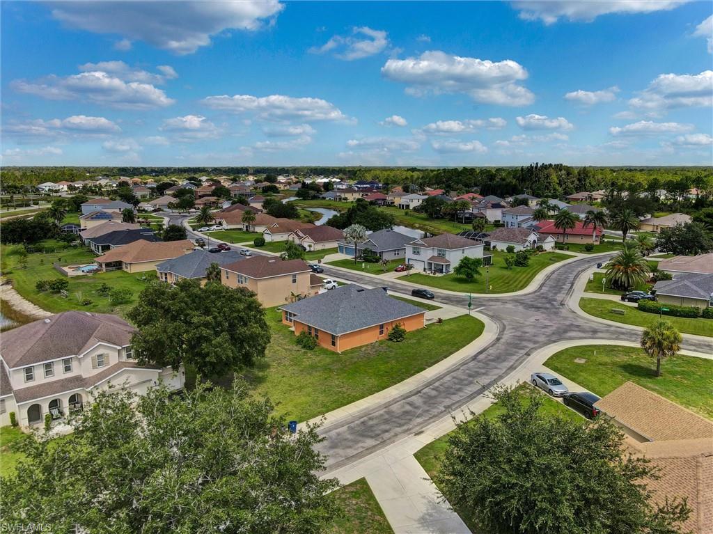 TOWN LAKES - Residential