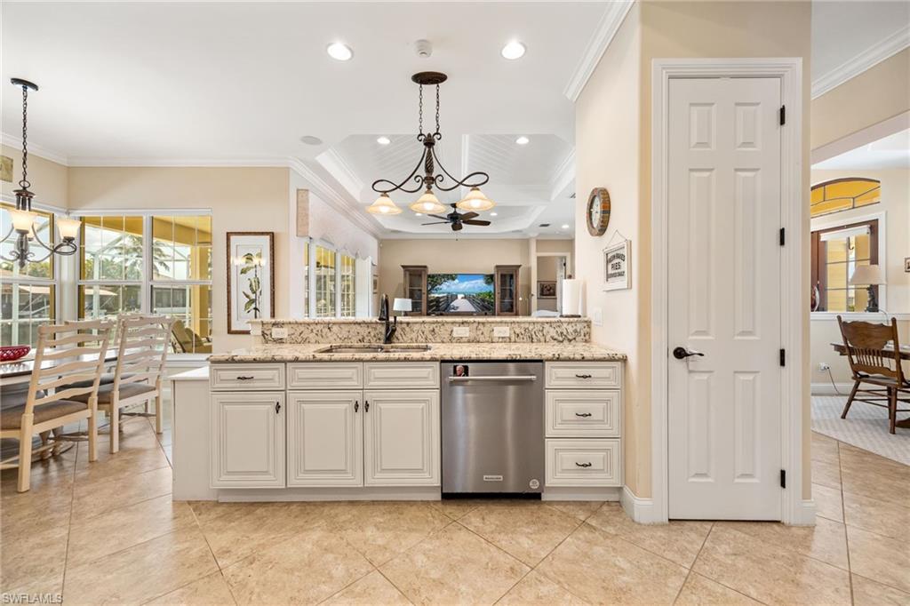 FOUR MILE COVE - Residential