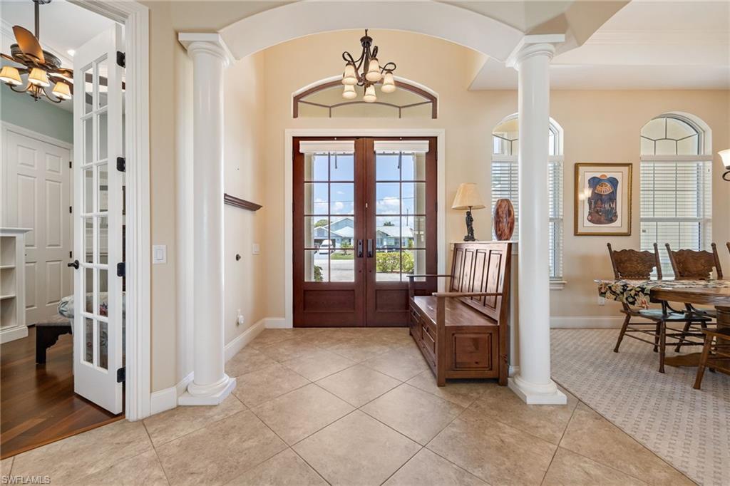 FOUR MILE COVE - Residential
