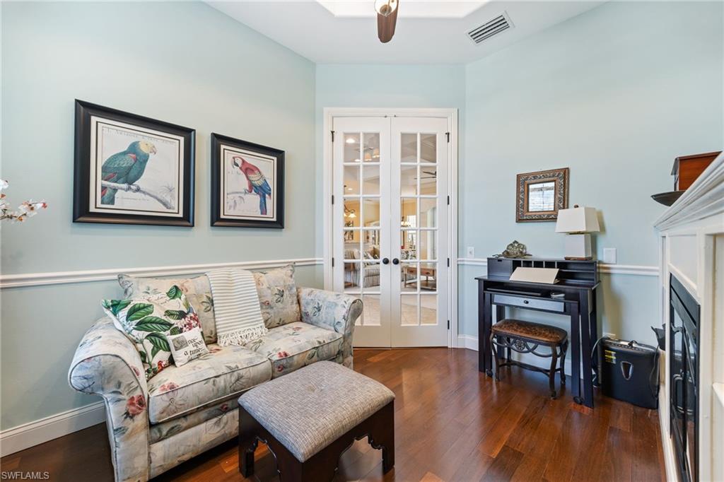 FOUR MILE COVE - Residential