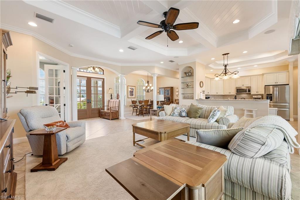 FOUR MILE COVE - Residential