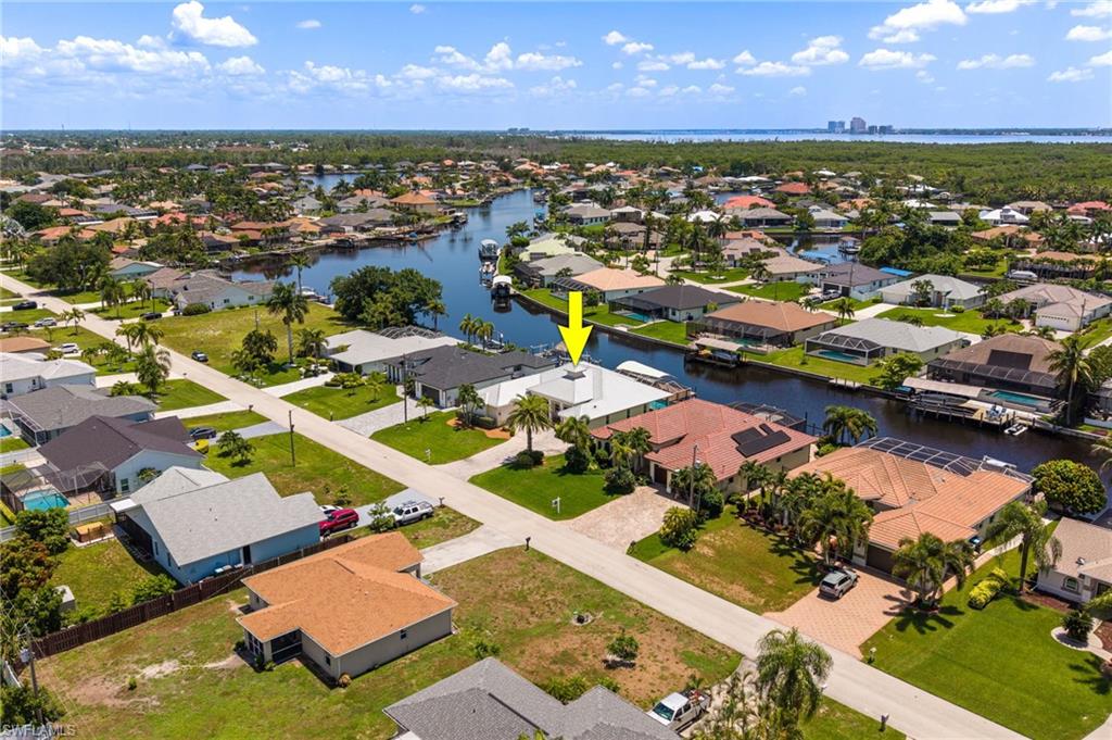 FOUR MILE COVE - Residential