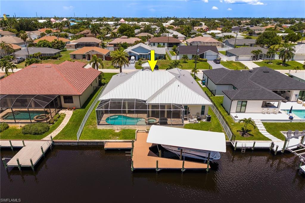 FOUR MILE COVE - Residential