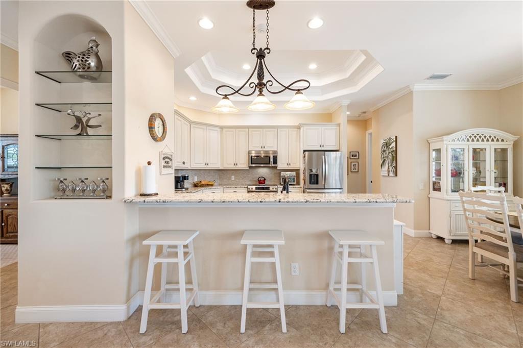 FOUR MILE COVE - Residential
