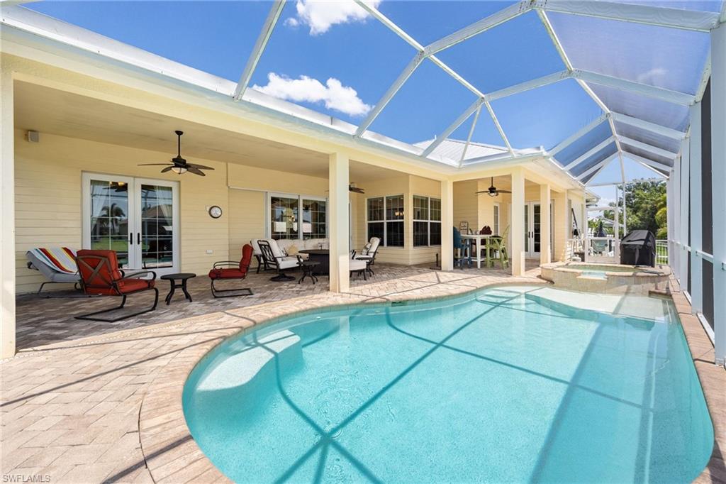 FOUR MILE COVE - Residential