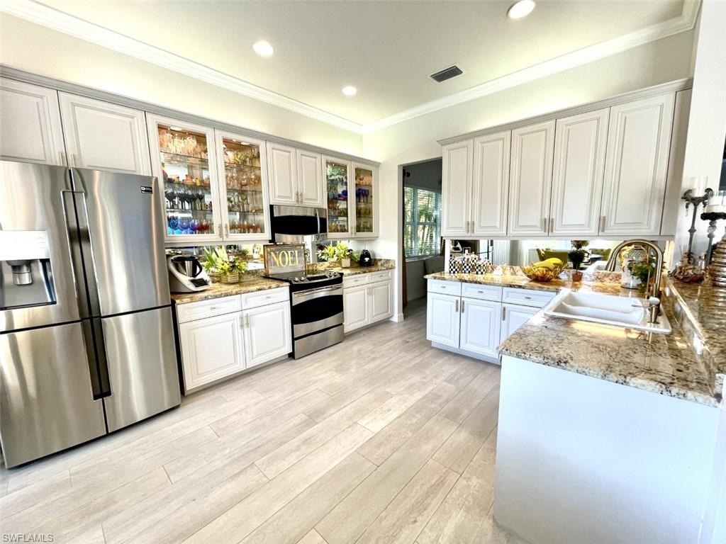 MARBELLA LAKES - Residential