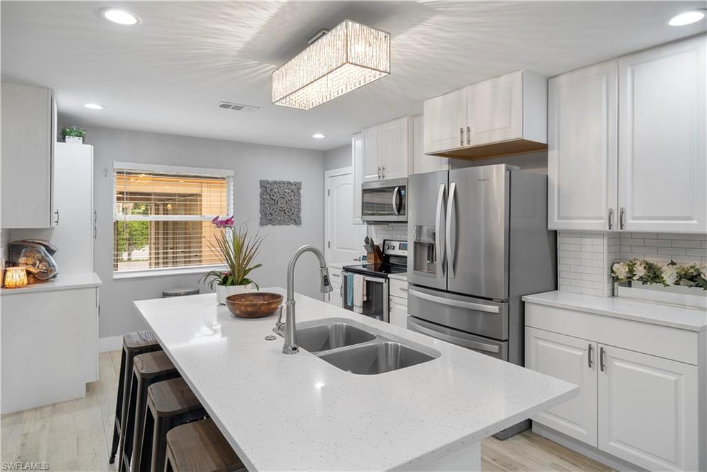 CAPE PARKWAY - Residential