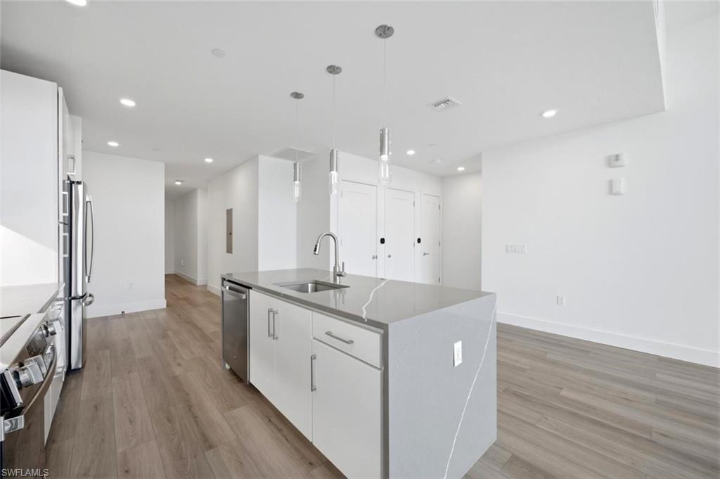 ASCENT AT METROPOLITAN NAPLES - Residential Lease