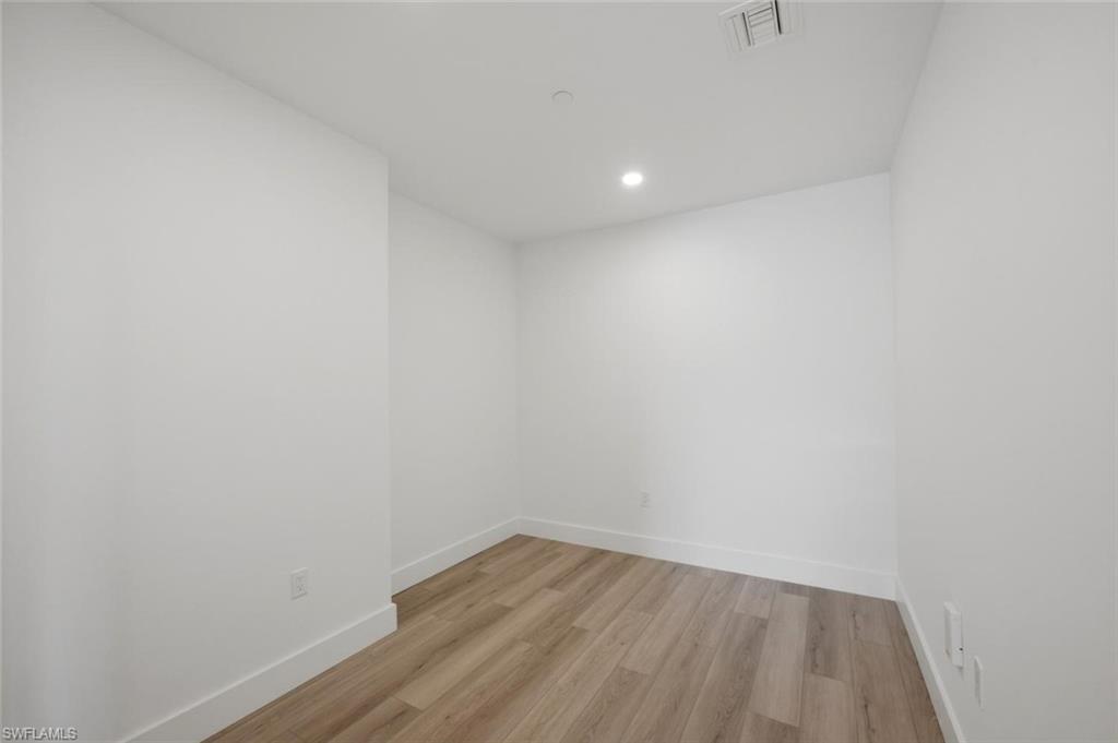 ASCENT AT METROPOLITAN NAPLES - Residential Lease
