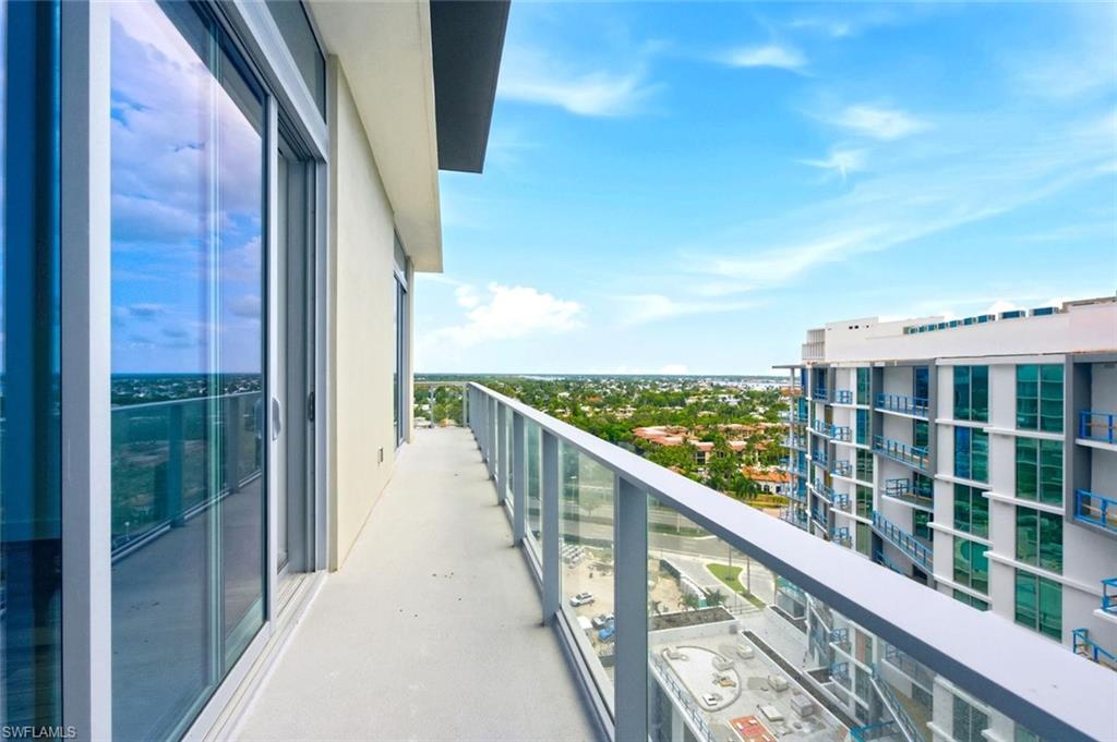 ASCENT AT METROPOLITAN NAPLES - Residential Lease