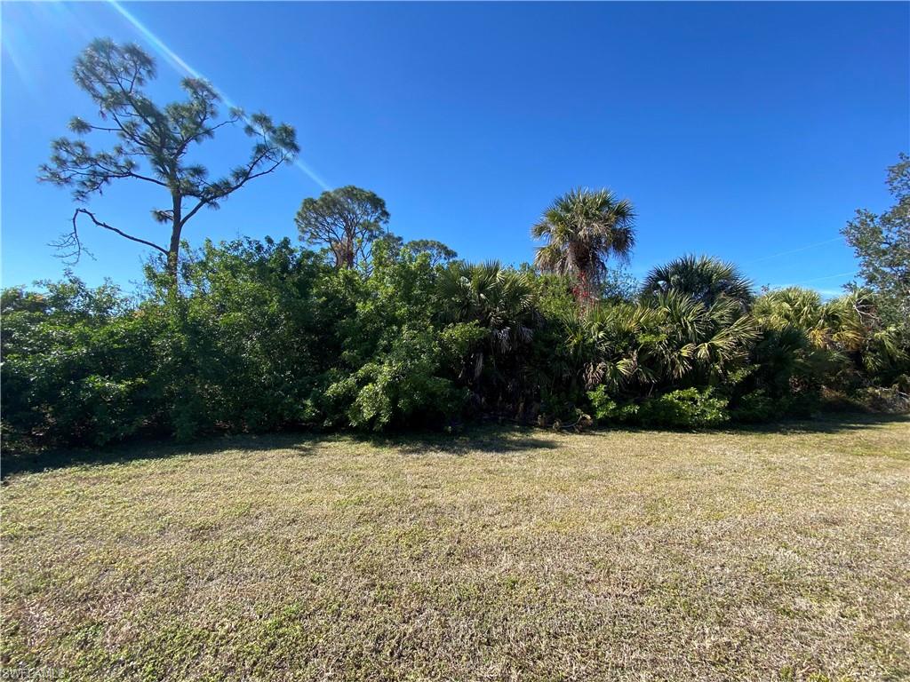 Two side-by-side Florida lots.
One smart move. 

181 & 183 Cougar Way in Rotonda West can be sold separately OR together depending on your plans.

Dream home?
Winter escape?
Investment play?
You’ve got options.

Minutes to golf, beaches, boating, marinas, restaurants, and the Gulf Coast lifestyle everyone wants.