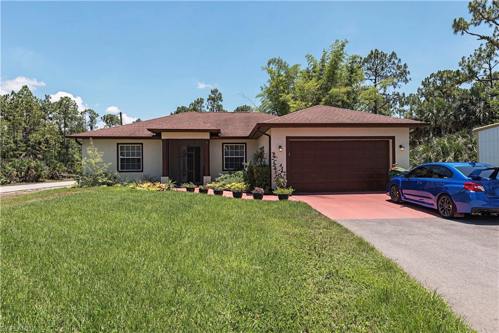 H.14660 - Well maintained home convenient to shopping! Great room floor plan with split bedrooms.  Open kitchen with breakfast nook and formal dining room, in house laundry room, custom closets, Nest system with security cameras, double garage with storage cabinets all on a corner lot with extensive paved driveway.